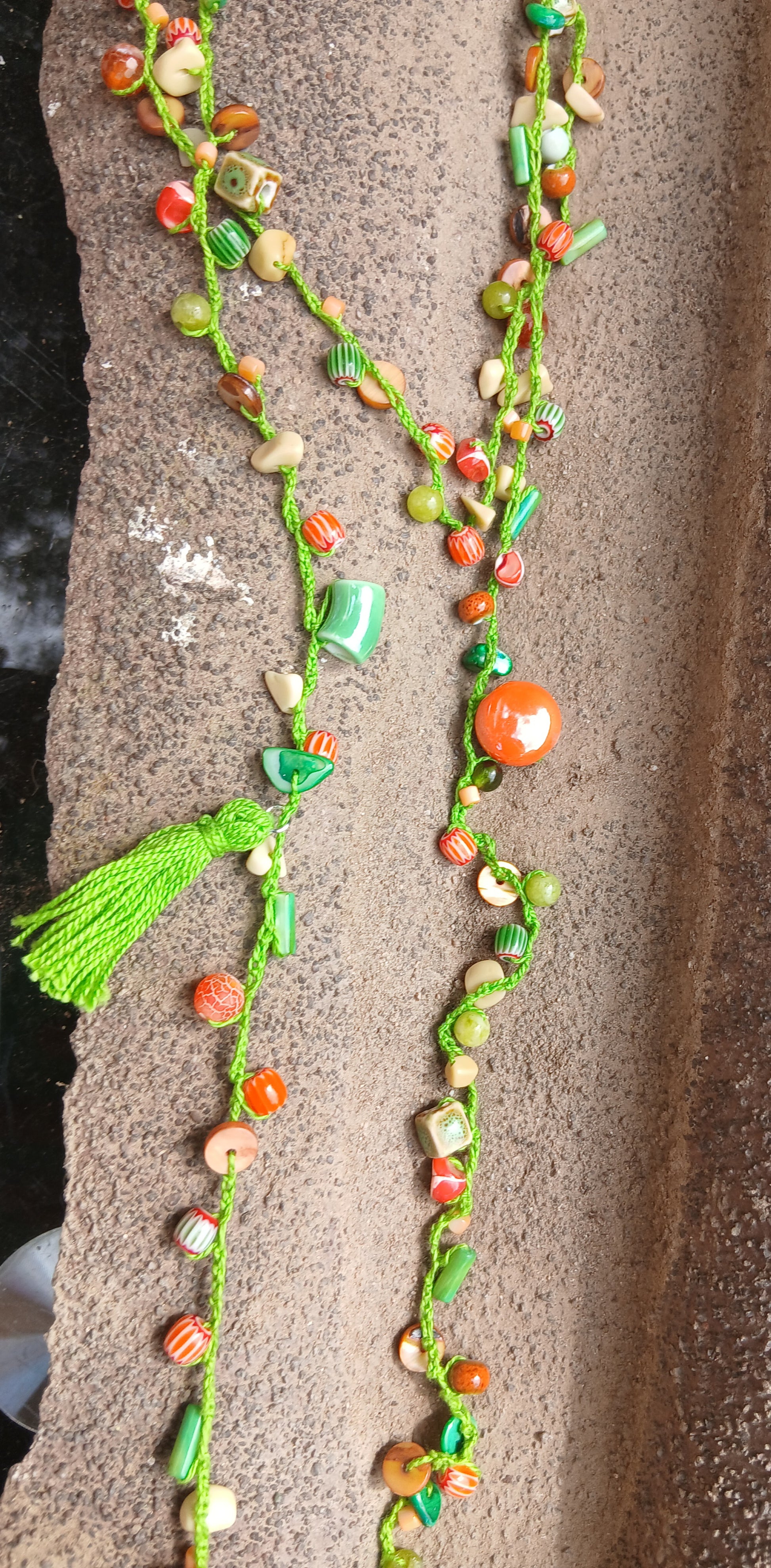 Collar largo de ganchillo